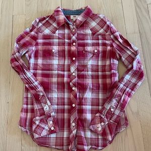 Levi’s Red and white plaid button down Small